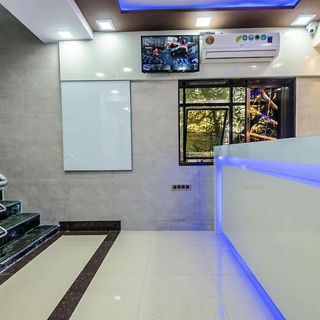 Hotel Plaza ムンバイ エクステリア 写真