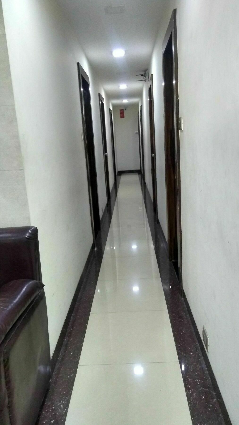Hotel Plaza ムンバイ エクステリア 写真
